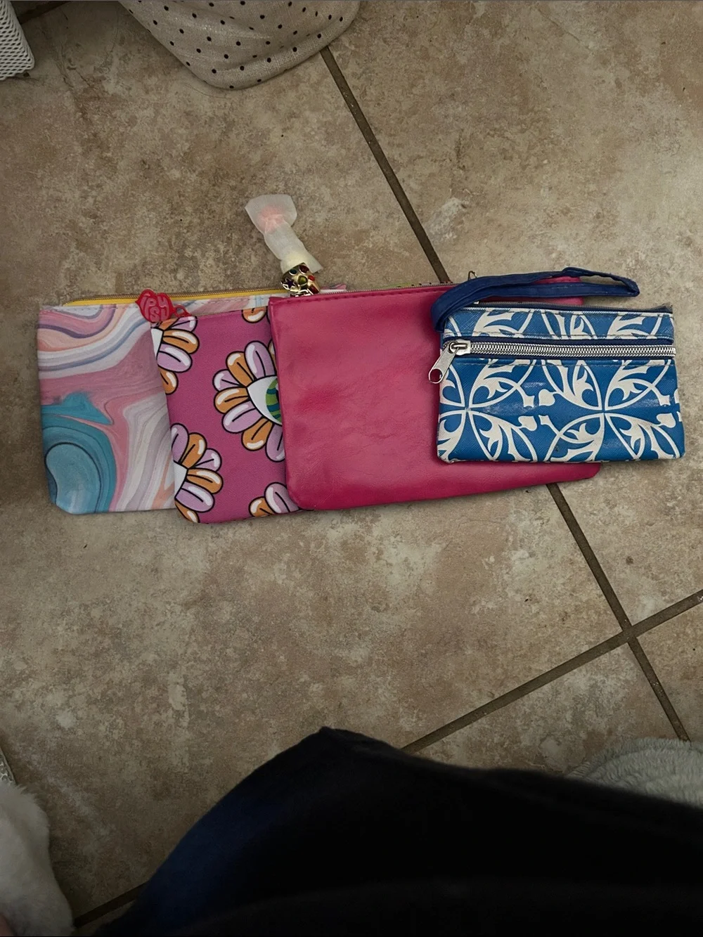 Assorted Women’s Pouch Set — Pink, Peach, Gold & Patterned you’re getting 12.